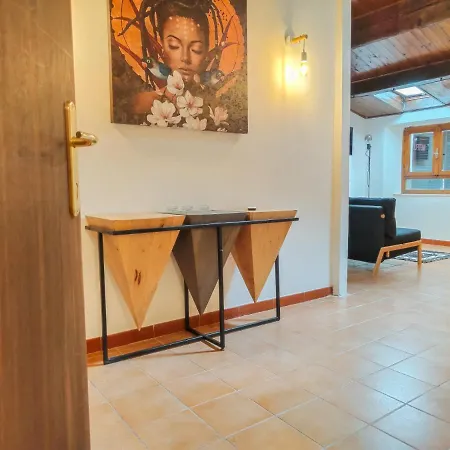 Bilocale Moderno Nel Centro Storico By Host Hero * Iesi