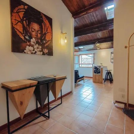 Bilocale Moderno Nel Centro Storico By Host Hero شقة