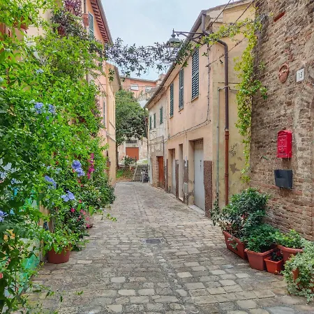 Bilocale Moderno Nel Centro Storico By Host Hero Iesi