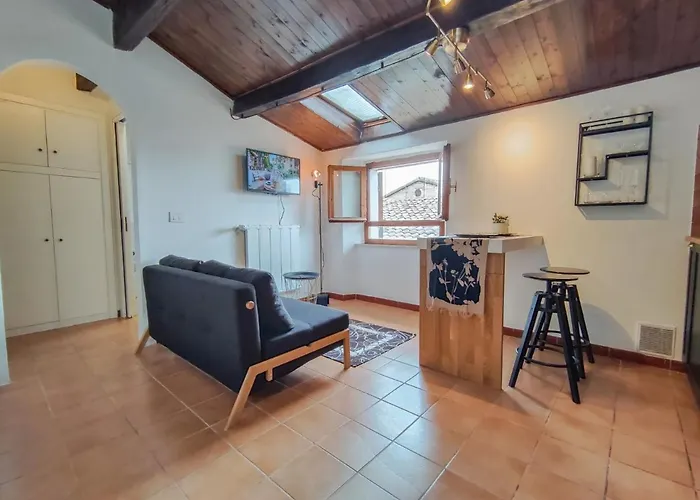 Bilocale Moderno Nel Centro Storico By Host Hero Apartment