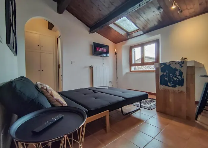 Bilocale Moderno Nel Centro Storico By Host Hero * Iesi