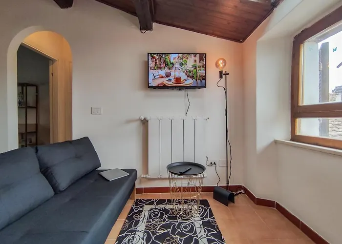 Apartment Bilocale Moderno Nel Centro Storico By Host Hero *