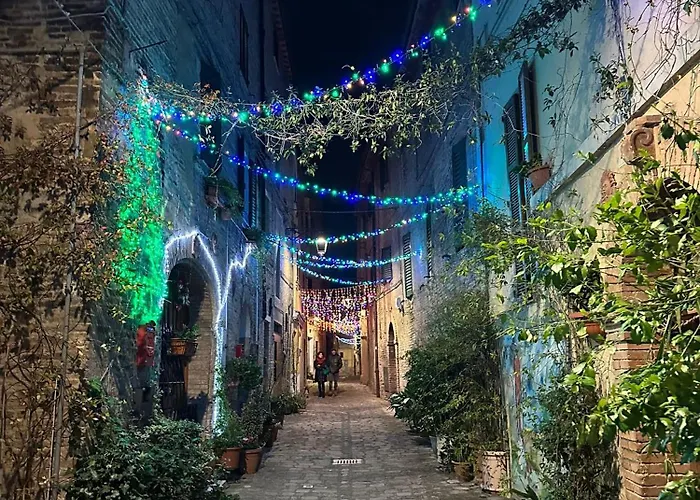 Bilocale Moderno Nel Centro Storico By Host Hero * Iesi